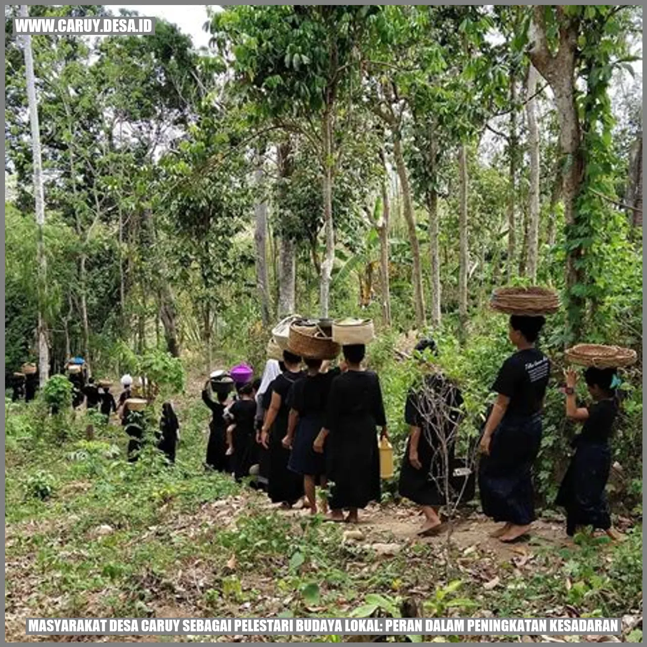 Pertunjukan tari tradisional di Desa Caruy